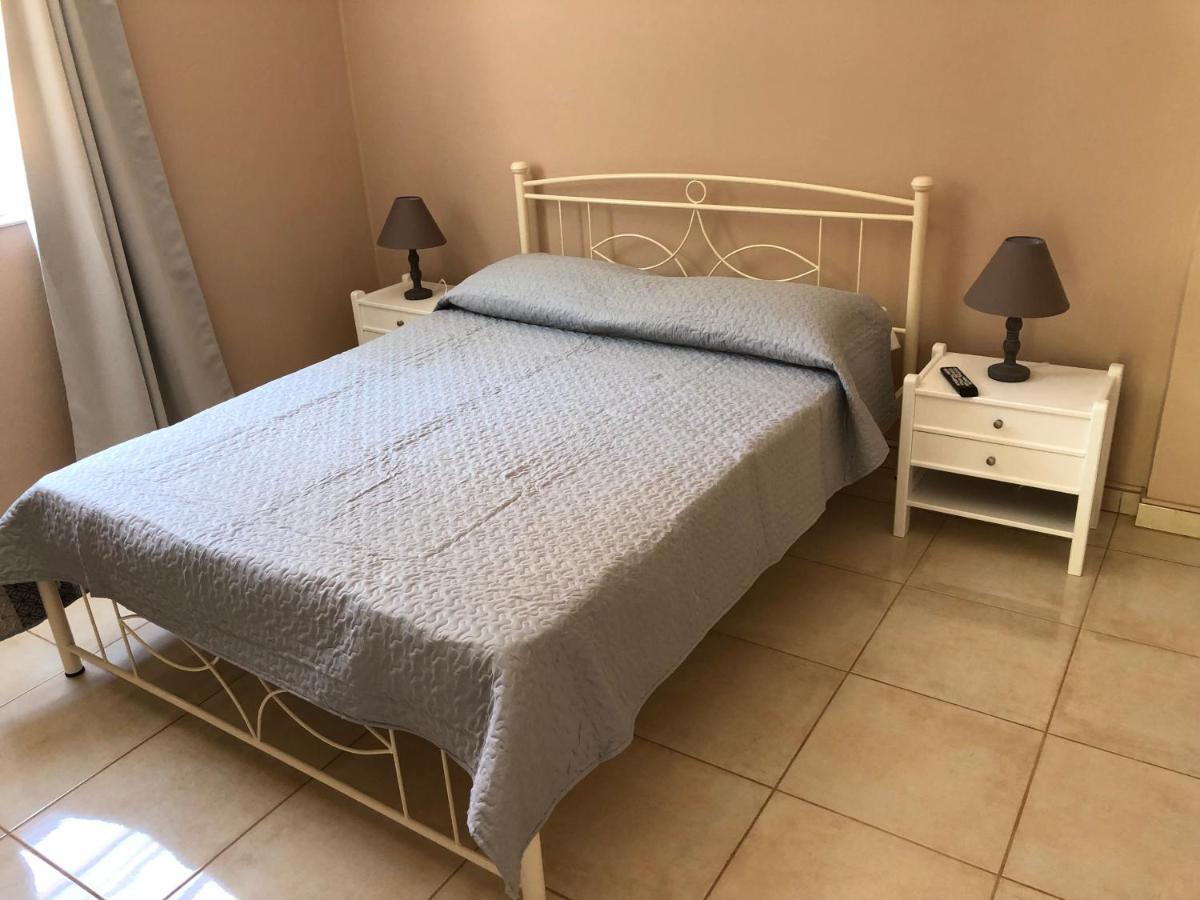 Petros Rooms & Apartments Lixouri Dış mekan fotoğraf