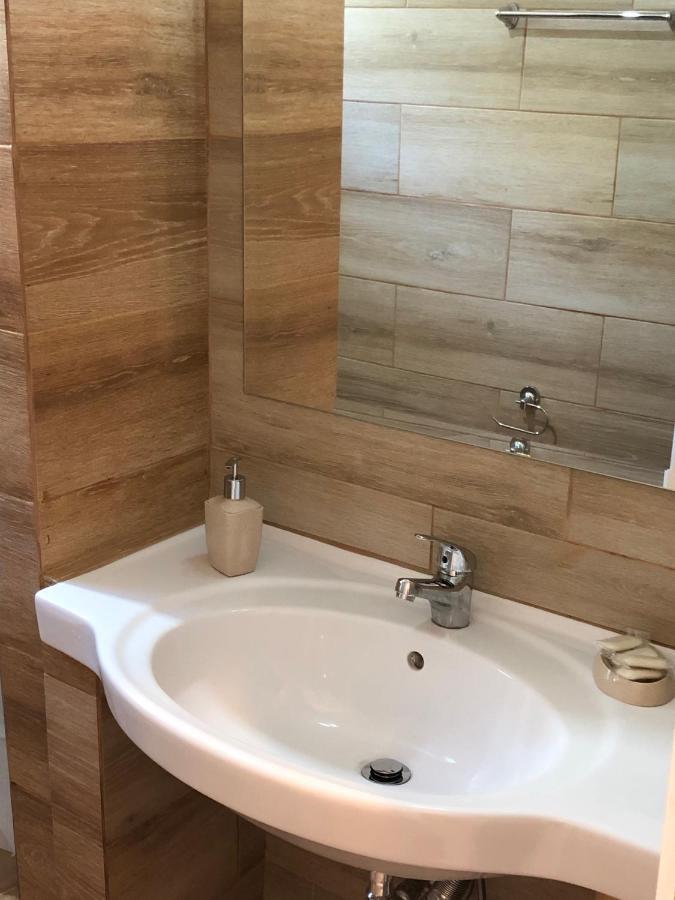 Petros Rooms & Apartments Lixouri Dış mekan fotoğraf
