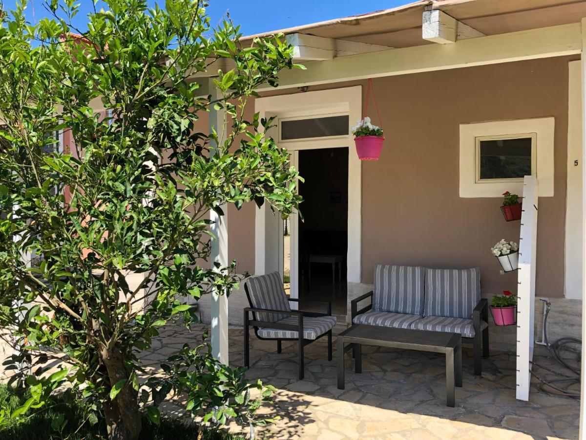 Petros Rooms & Apartments Lixouri Dış mekan fotoğraf