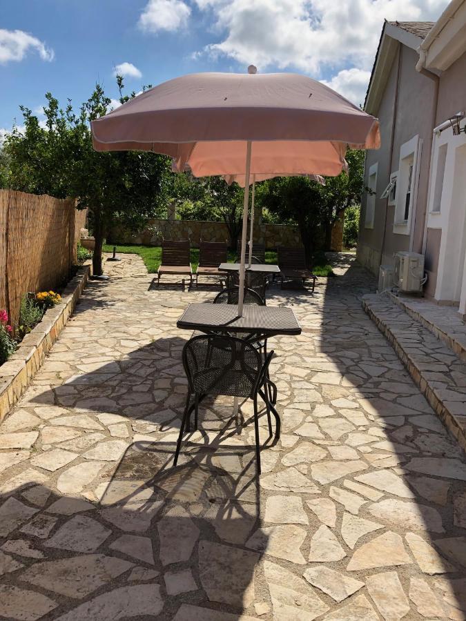 Petros Rooms & Apartments Lixouri Dış mekan fotoğraf