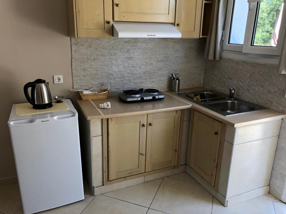 Petros Rooms & Apartments Lixouri Dış mekan fotoğraf